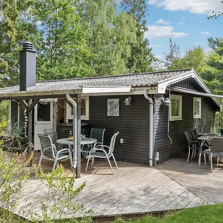 2 Bedroom Amazing In Σπίτι διακοπών